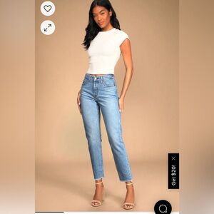 Levi’s Wedgie straight leg with raw hem